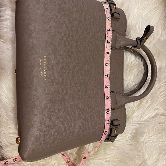 Burberry tote - Picture 9 of 9